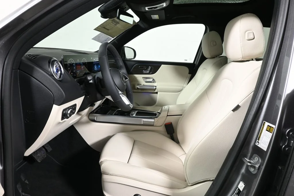 Used 2026 Gray Mercedes-Benz GLB 250 image 3