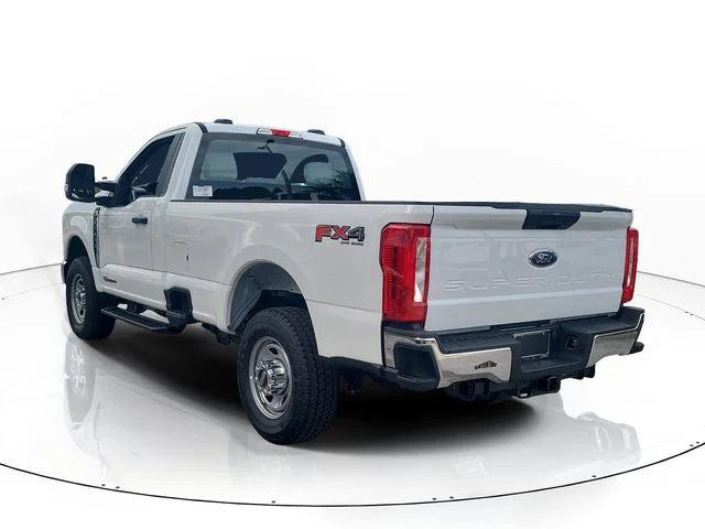 New 2026 Oxford White Ford XL image 7