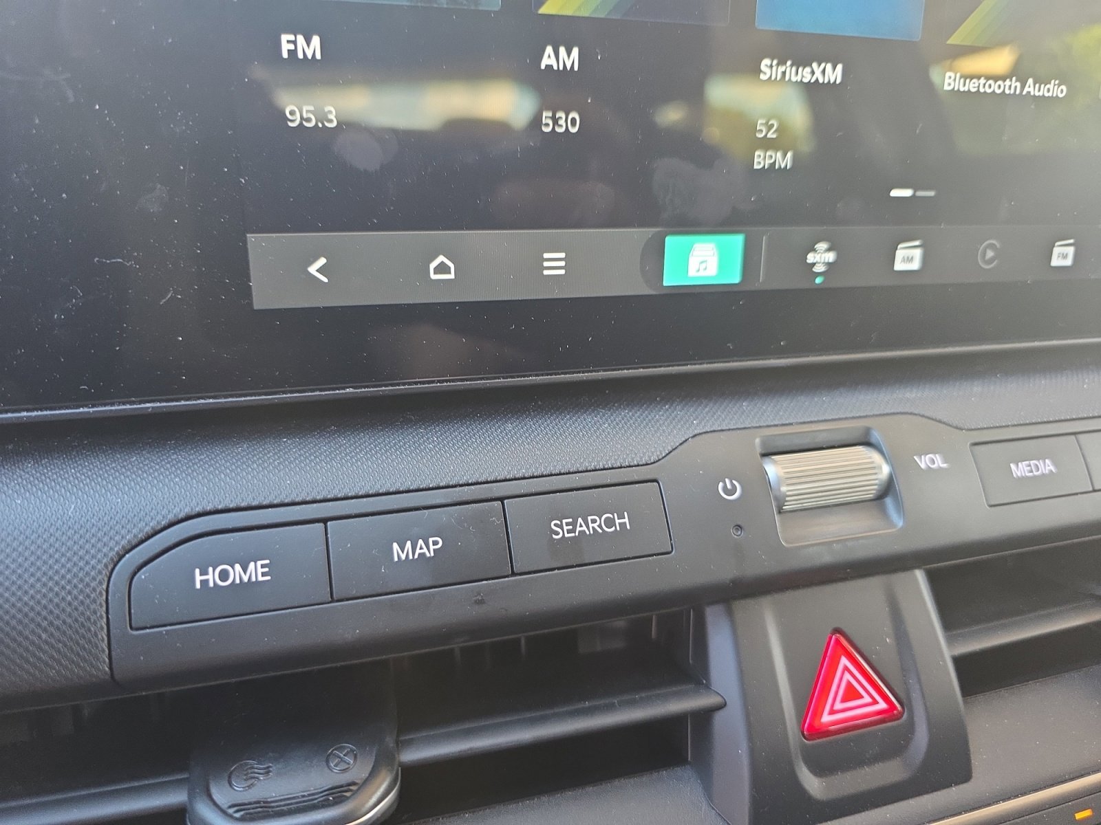 Certified Used 2025 Steel Gray Kia LXS image 15