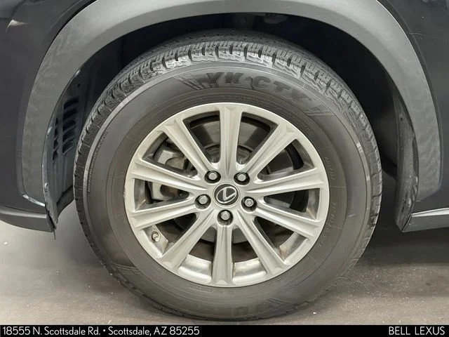 Used 2018  Lexus 300 image 10