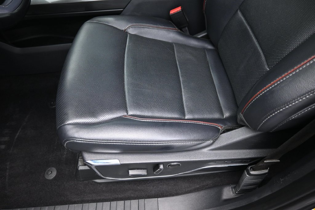 Used 2023 Gray Metallic Ford Lariat image 11