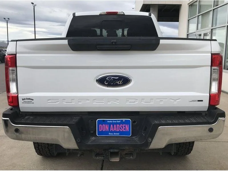 Used 2017 Oxford White Ford Lariat image 24