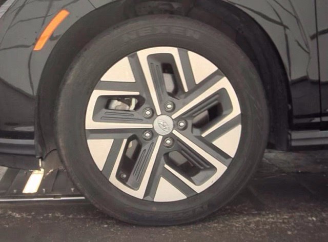 Certified Used 2023 Abyss Black Hyundai SEL image 7