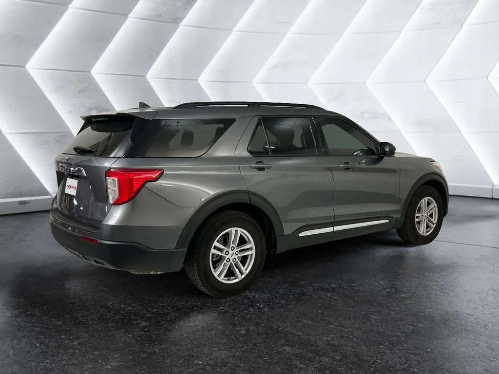 Used 2021 Gray Ford XLT image 4