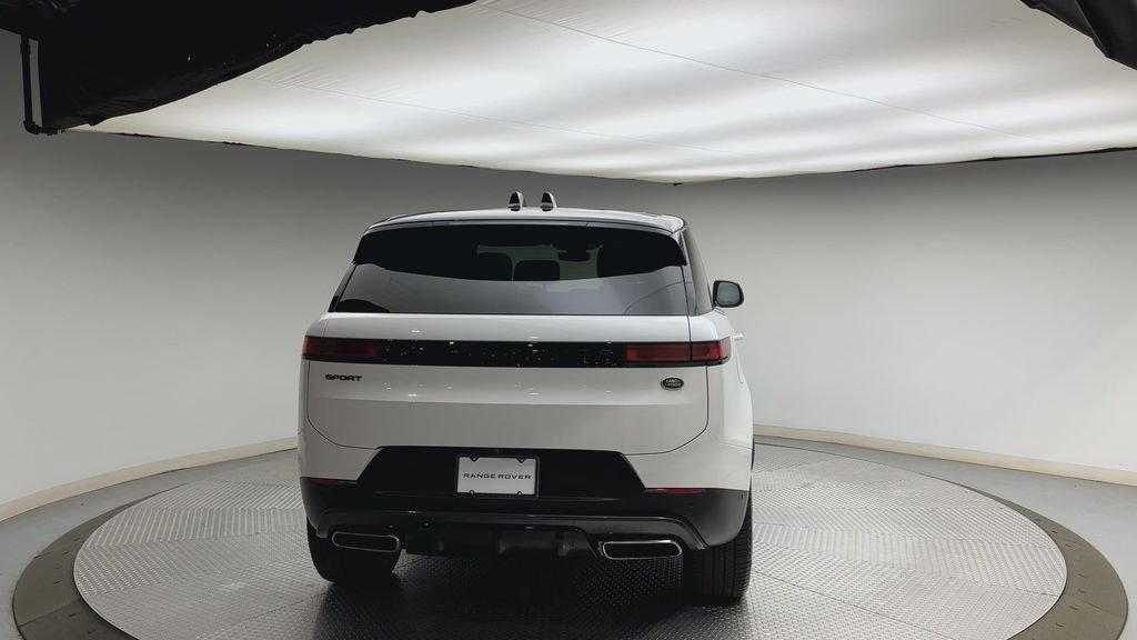 Used 2023 Fuji White Land Rover SE image 3