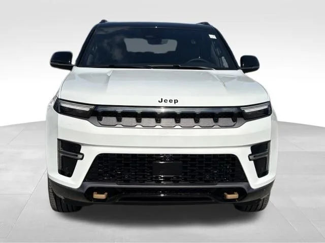 New 2026 Bright White Clear-Coat Exterior Paint Jeep 85th Anniversary Edition image 3