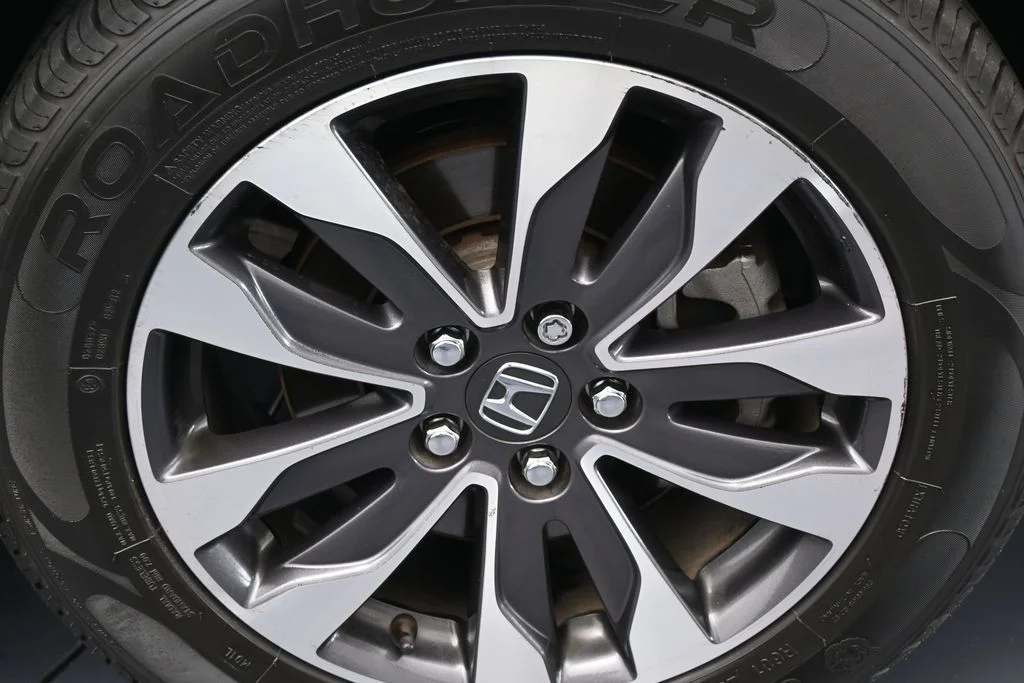 Used 2024 Black Honda EX-L image 45