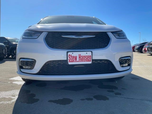 New 2026 Bright White Clearcoat Chrysler Limited image 7