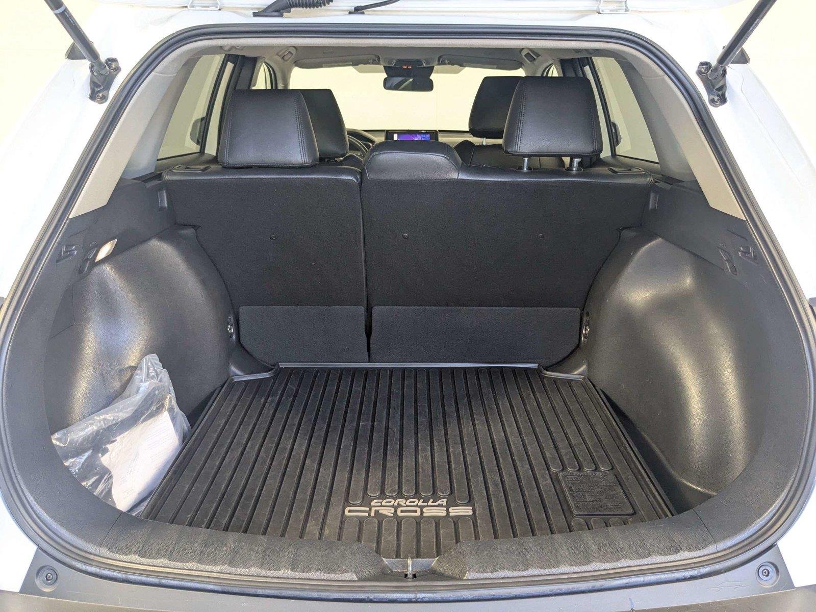 Certified Used 2023 Wind Chill Pearl Toyota LE image 9