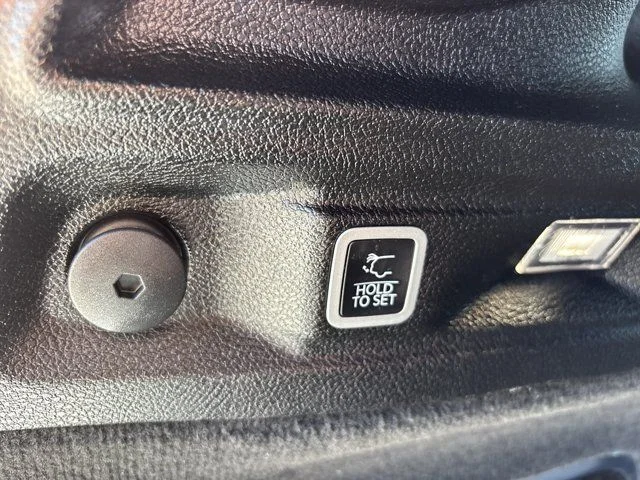 Used 2023 Black Jeep Summit image 7