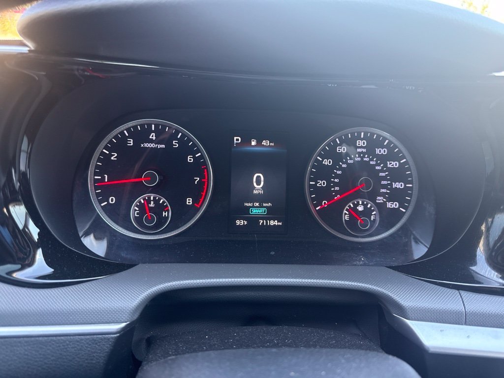 Used 2021 Silver Kia LXS image 12
