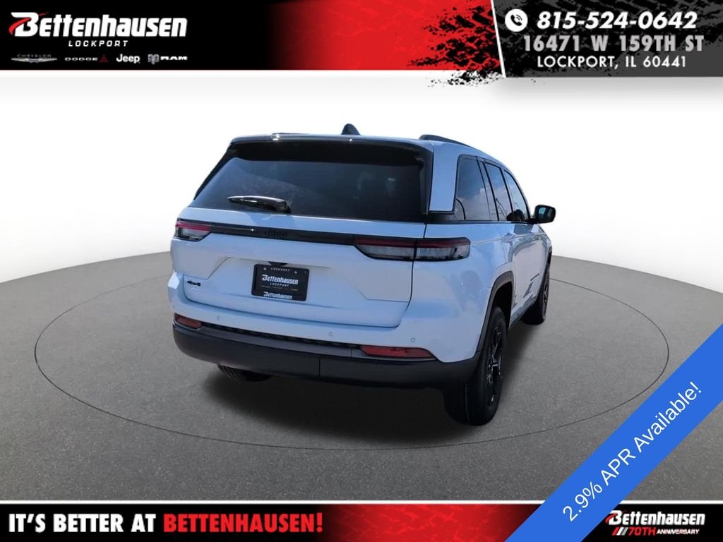 New 2026 White/off-white Jeep Laredo Altitude image 6