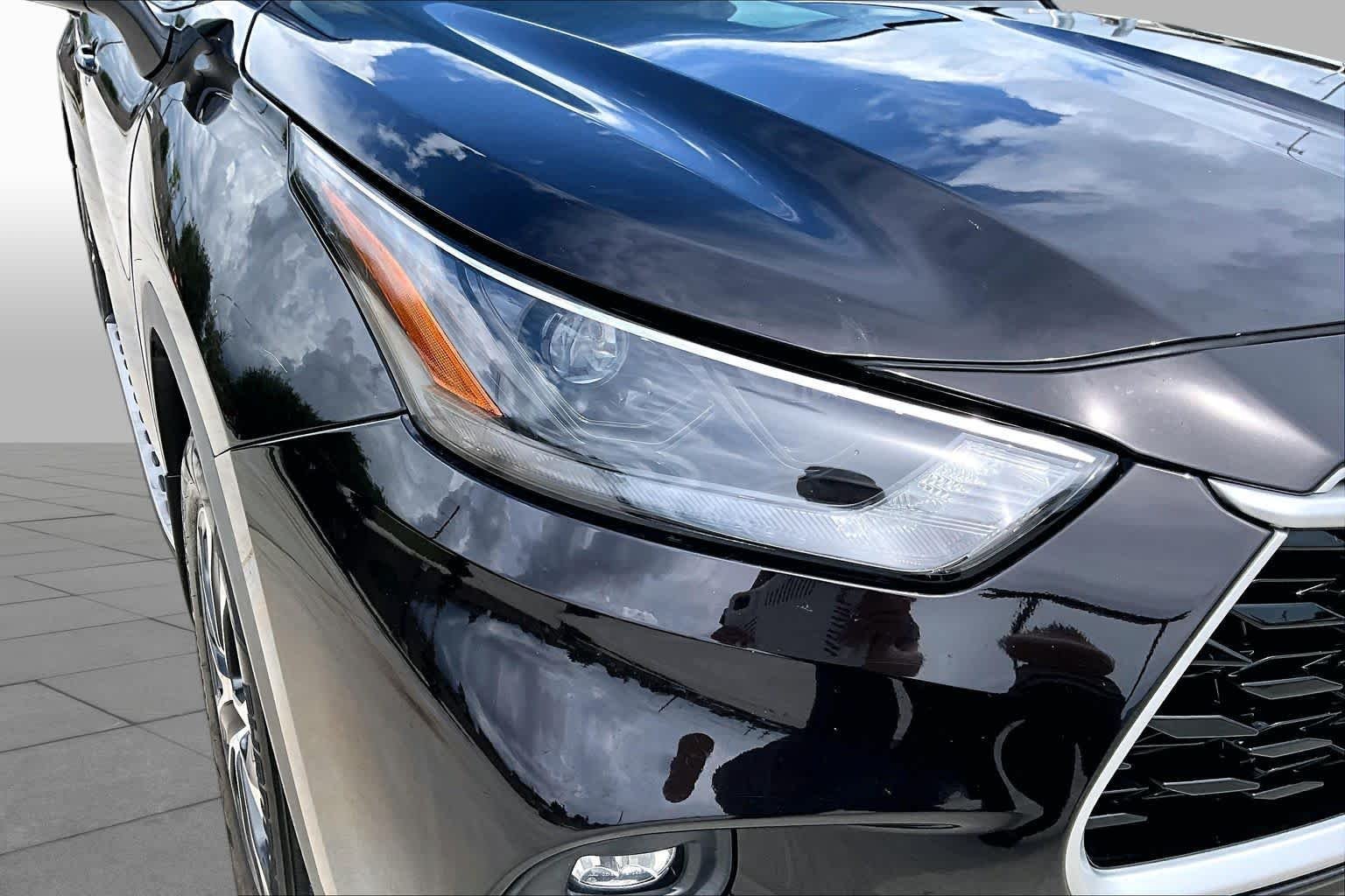 Used 2022 Opulent Amber Toyota XLE image 47