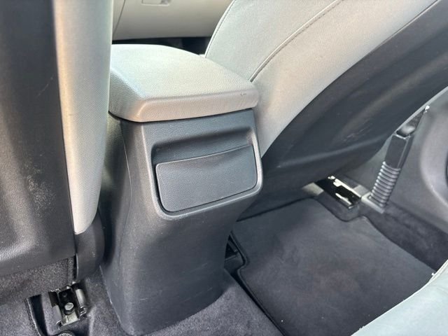 Used 2017 Lakeside Blue Hyundai SE image 31