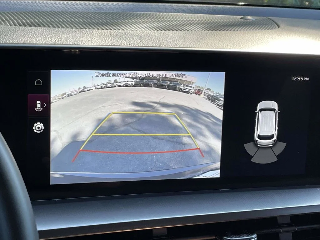 Used 2025  Kia S image 36