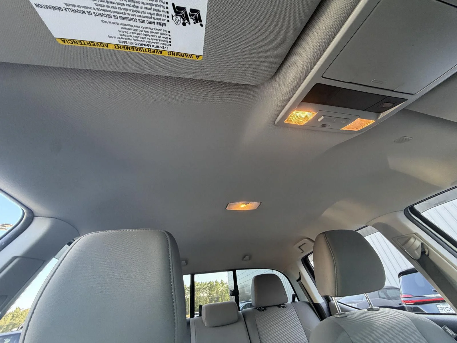 Used 2022 White Toyota SR image 22