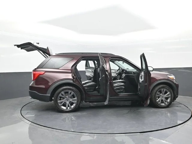 Certified Used 2022 Burgundy Velvet Tinted Clearcoat Ford XLT image 69