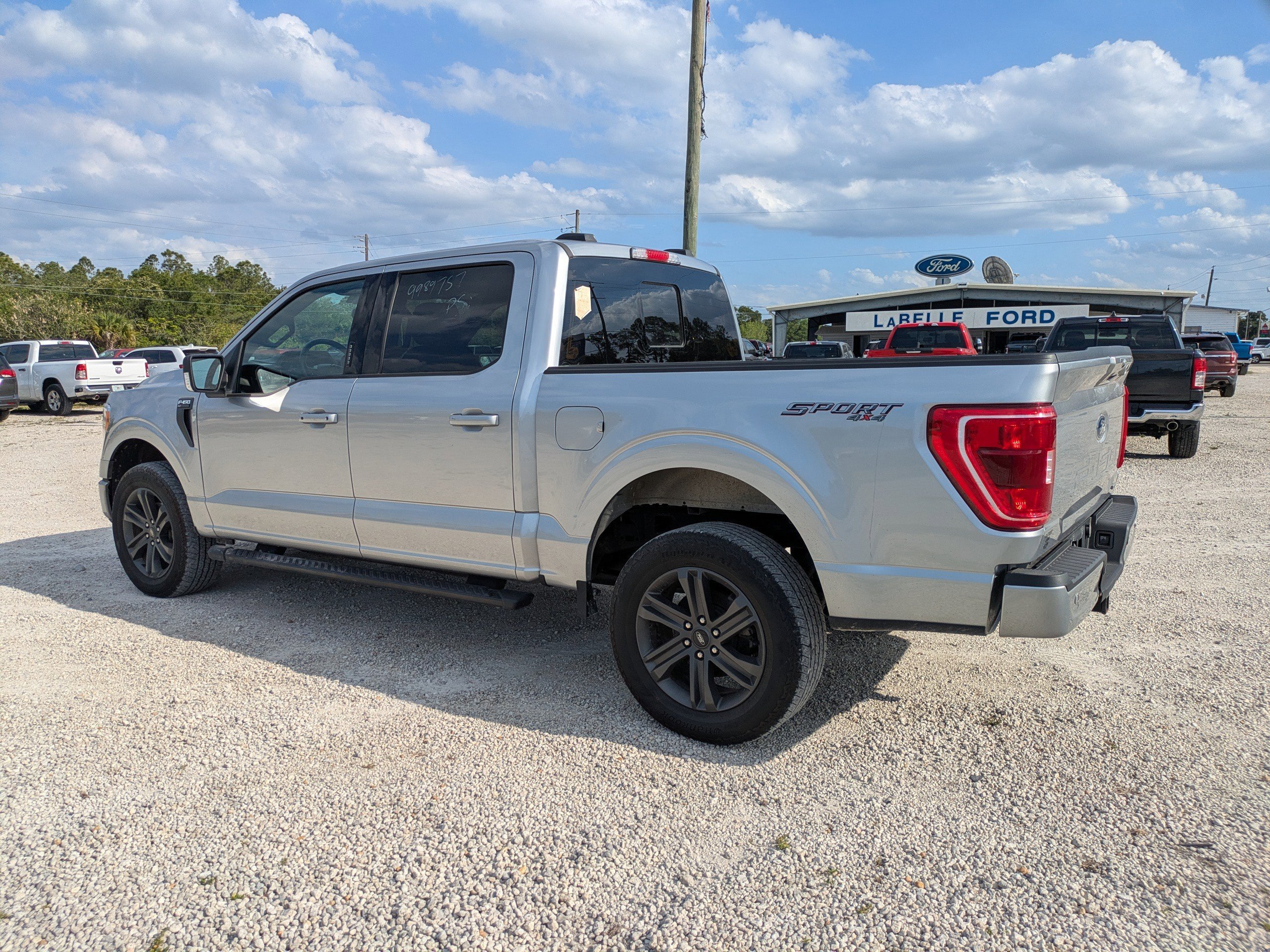 Used 2023  Ford XLT image 6