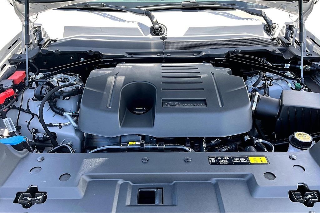New 2026 Borasco Grey LAND ROVER X-Dynamic SE image 13