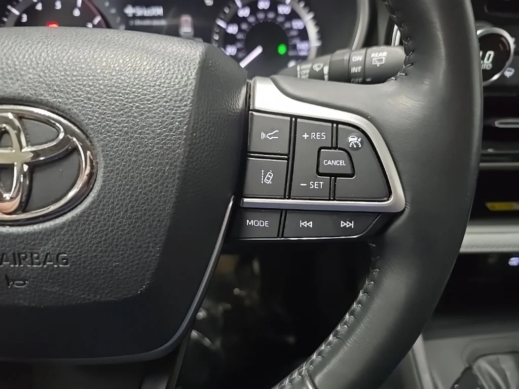 Used 2023 Gray Toyota XLE image 22