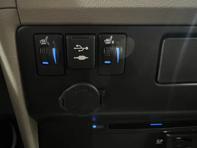 2019 Toyota Sienna XLE - Photo 18