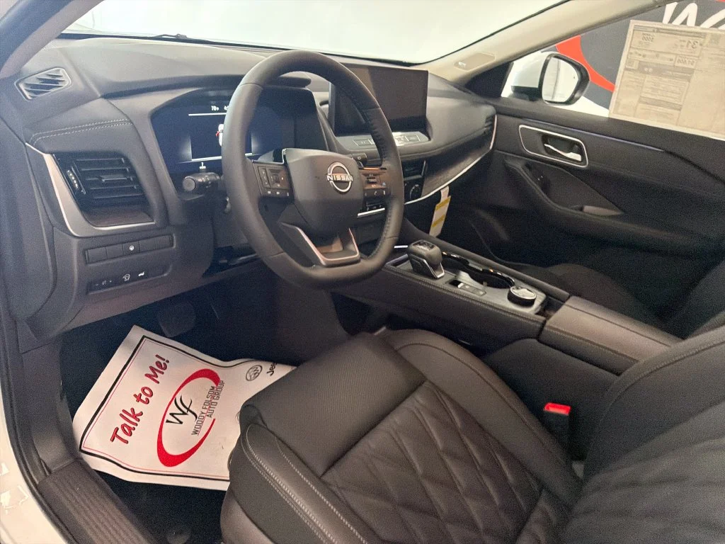 New 2026 Everest White Pearl TriCoat Nissan Platinum image 11