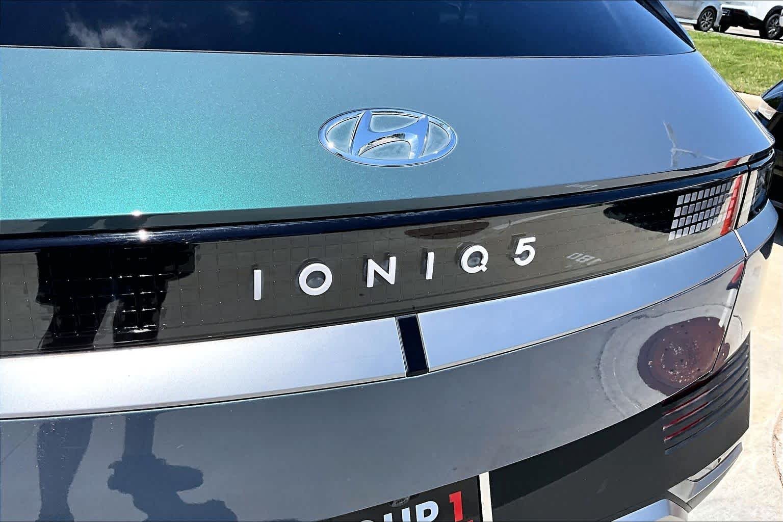 Used 2023 Digital Teal Hyundai SEL image 28