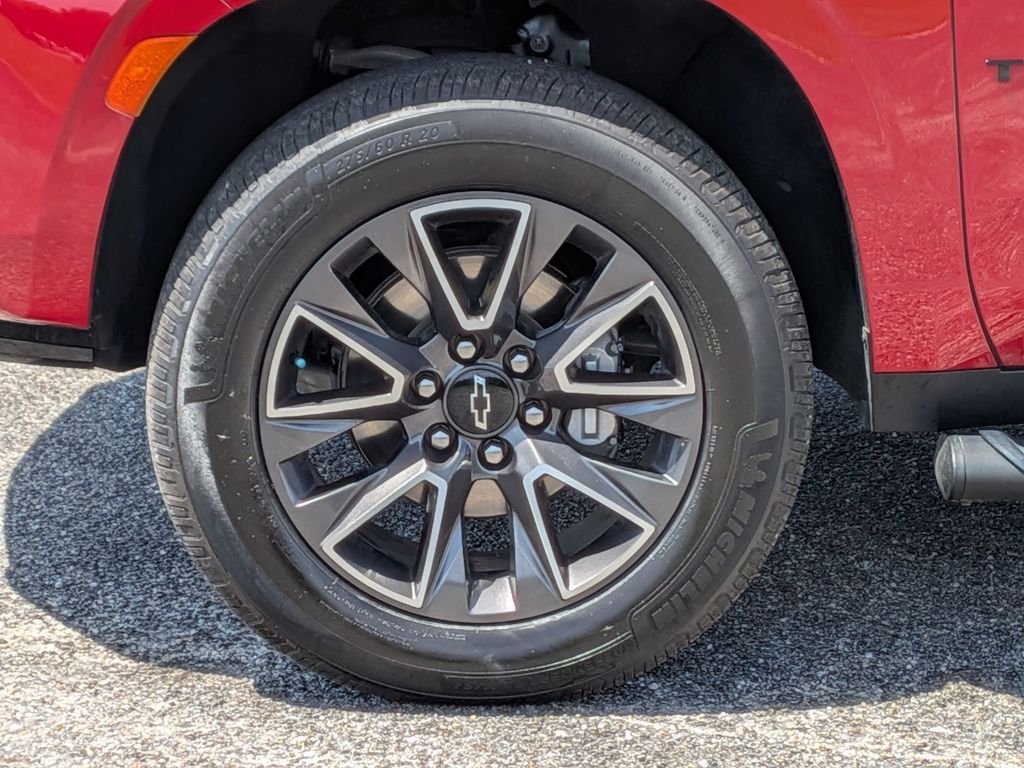 Used 2021 Red Chevrolet Z71 image 11