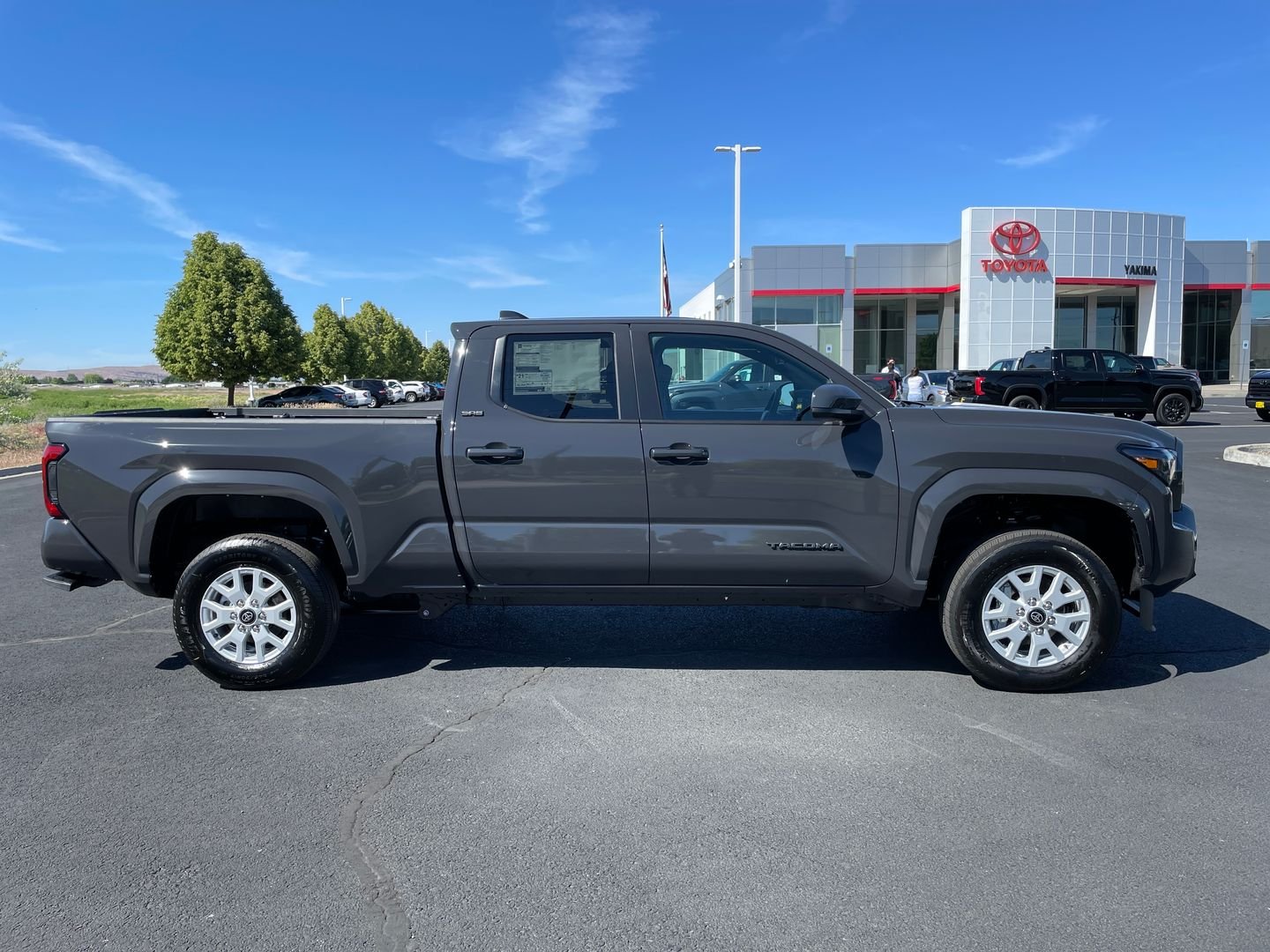 New 2026 Underground Toyota SR5 image 2