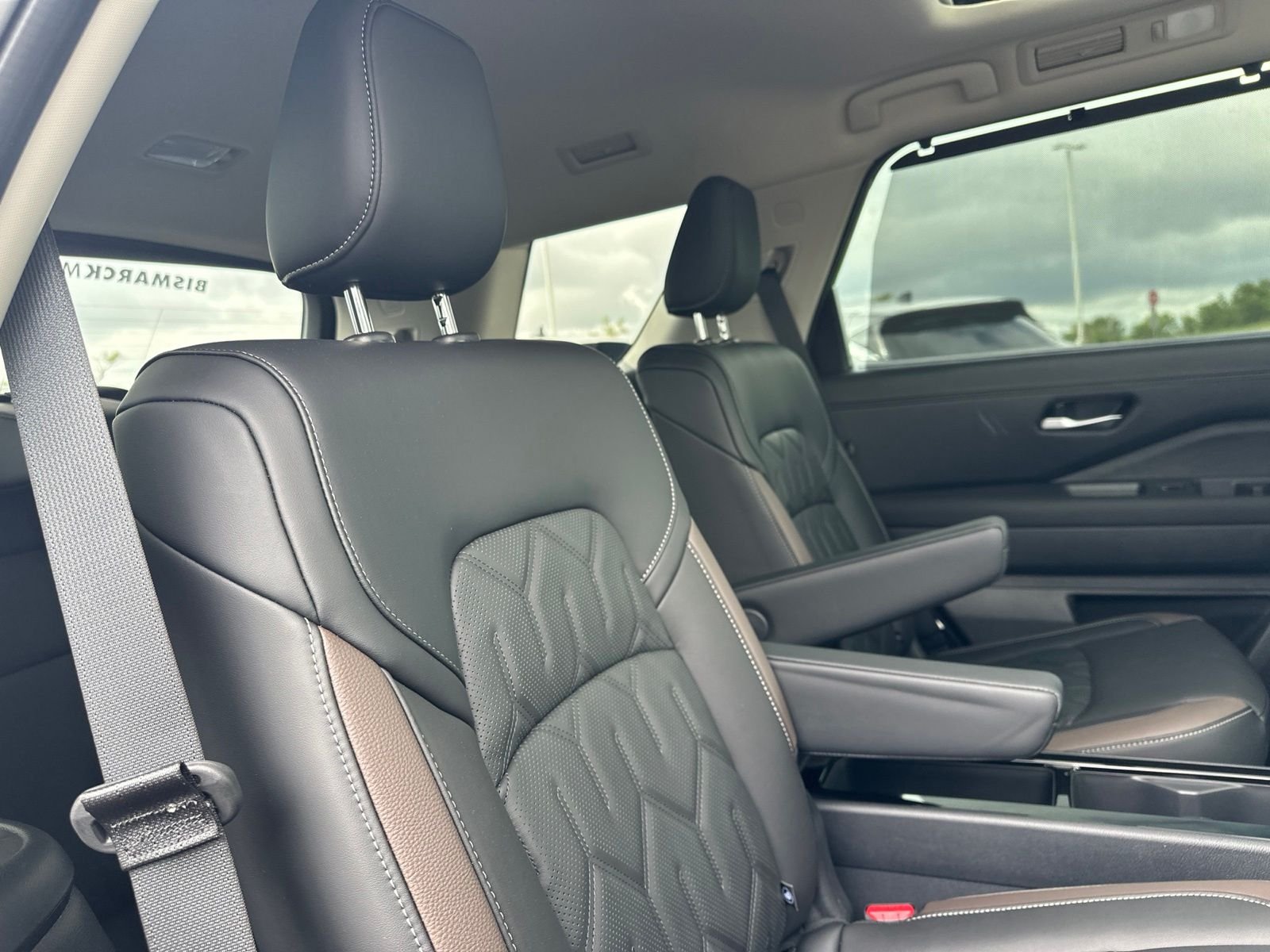 New 2026 Black Nissan Platinum image 34