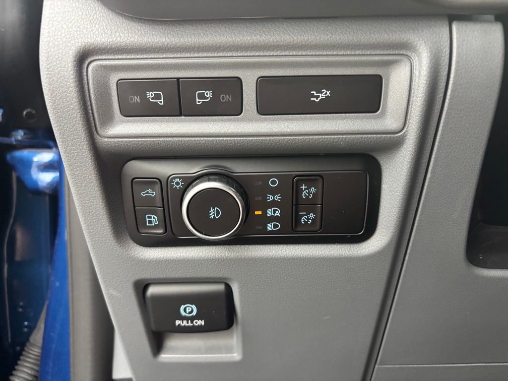 Used 2024 Blue Ford XLT image 30