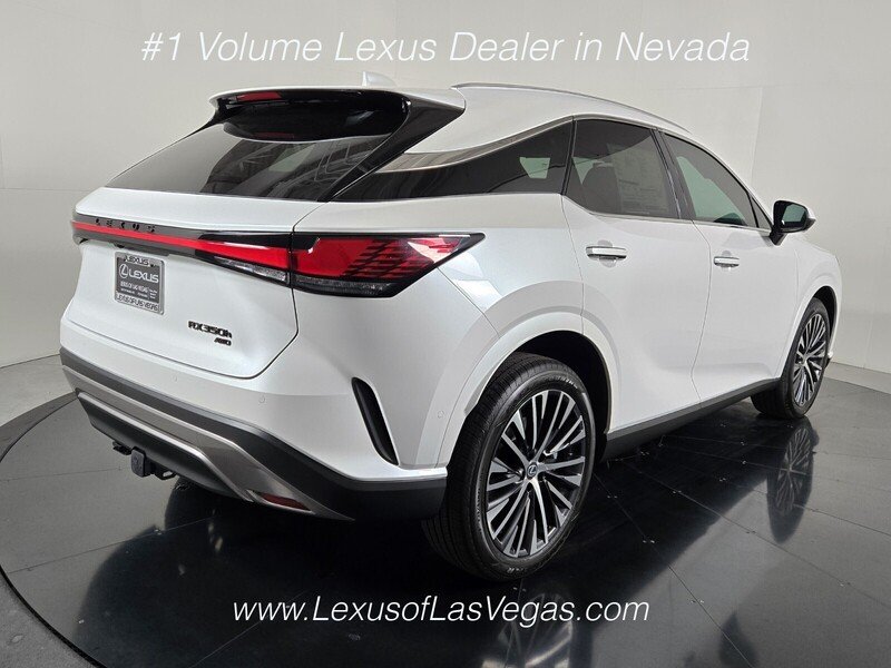 New 2026 White Pearl Lexus PREMIUM PLUS image 4
