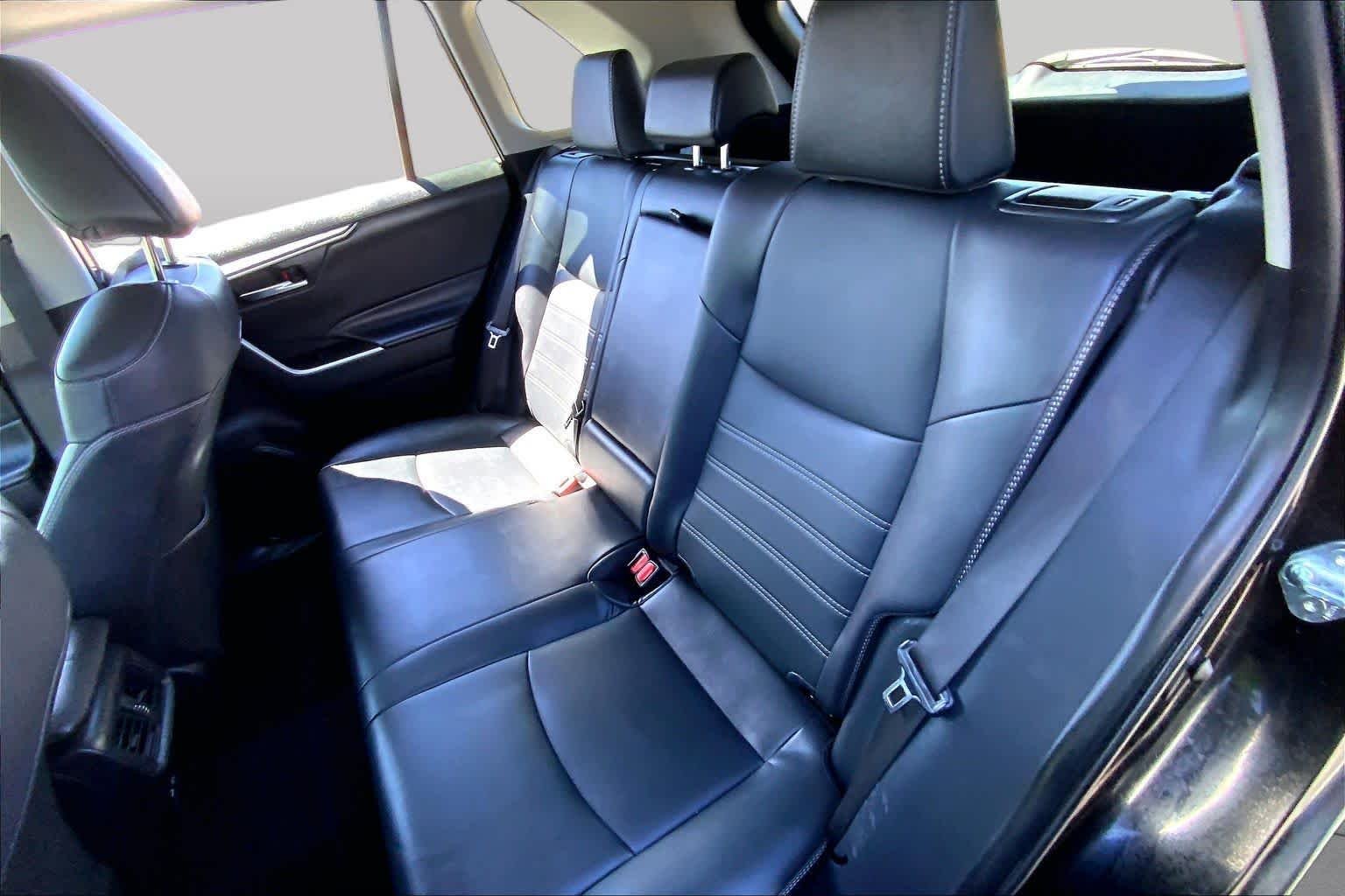 Used 2025 Midnight Black Metallic Toyota XLE Premium image 18