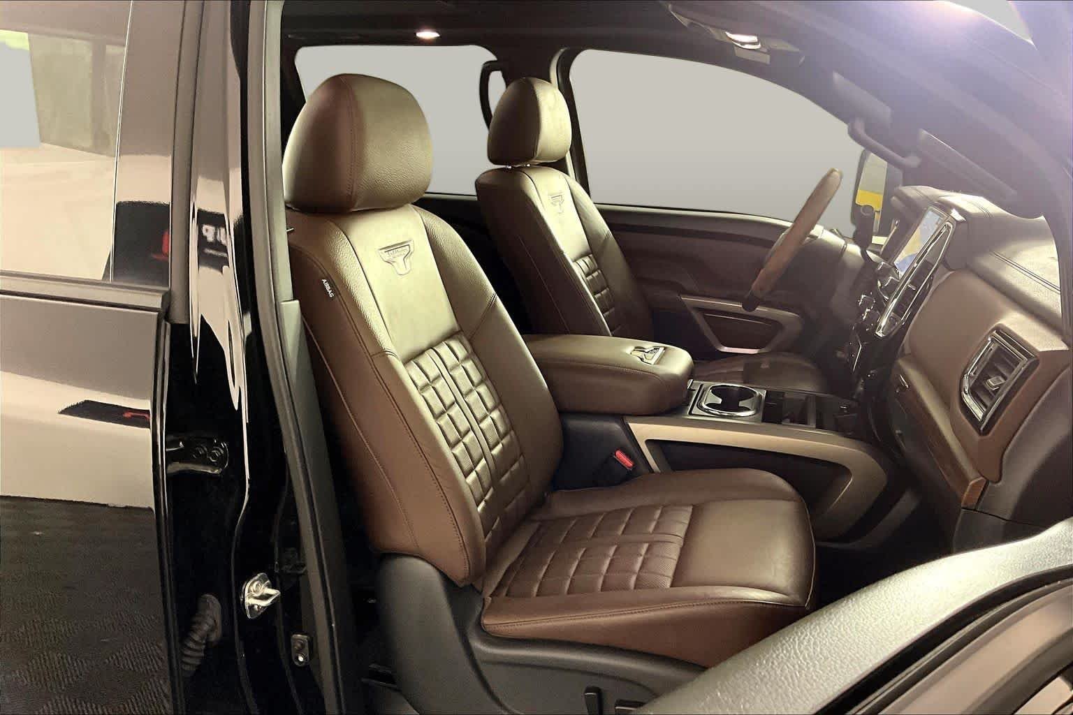 Used 2024 Super Black Nissan Platinum Reserve image 9