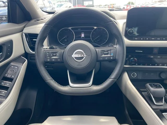 Used 2023 Blue Nissan SL image 13