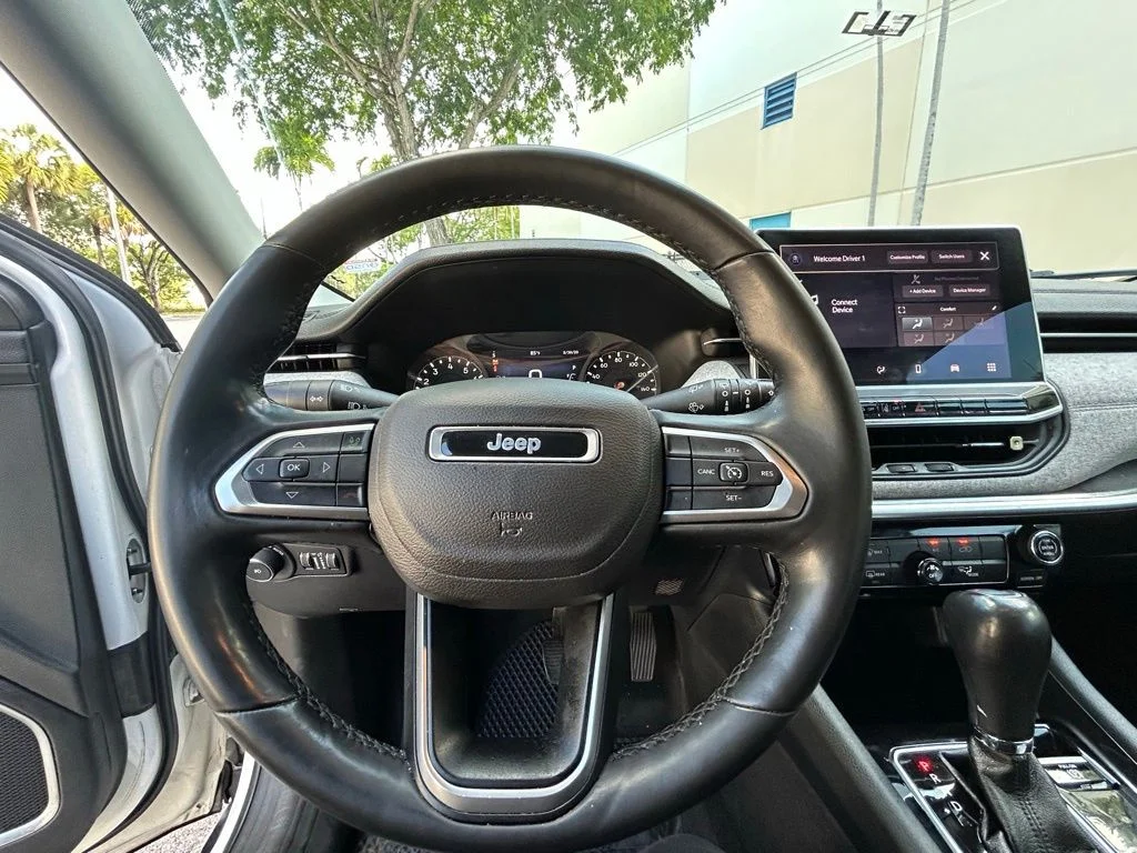 Certified Used 2022 White Jeep Latitude Lux image 20
