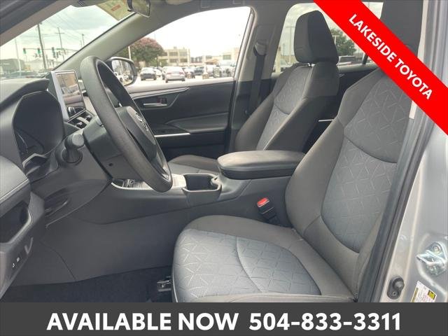 Certified Used 2025 SILVER SKY METALLIC Toyota  image 28