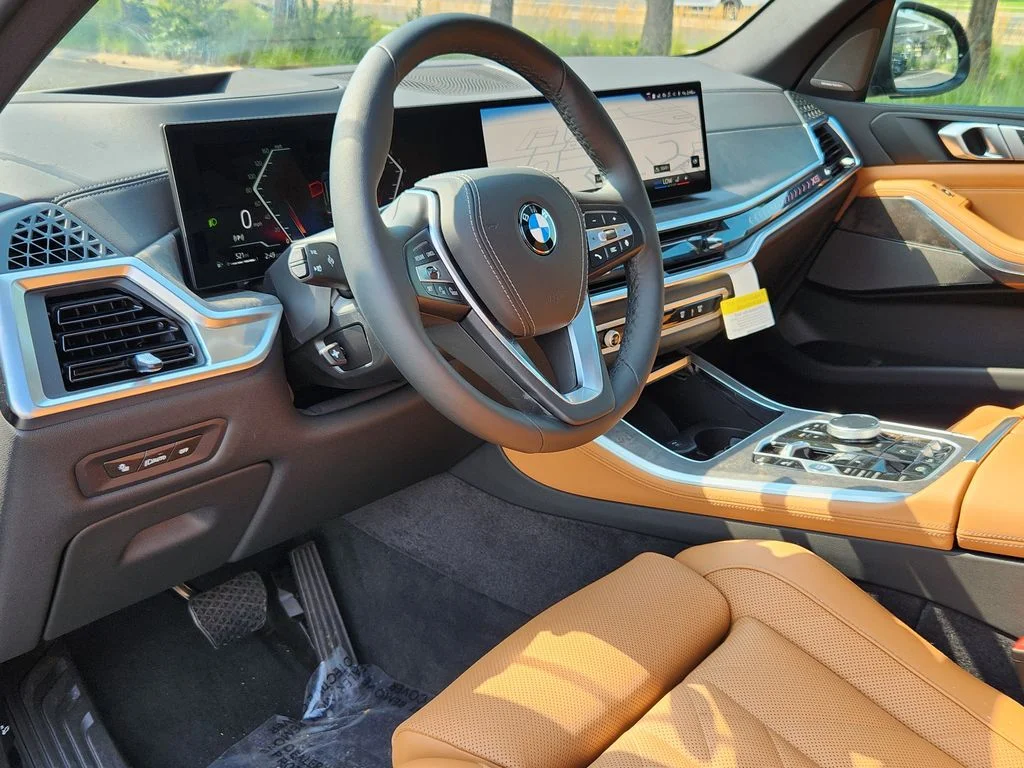 New 2026 Manhattan Green Metallic BMW xDrive40i image 9