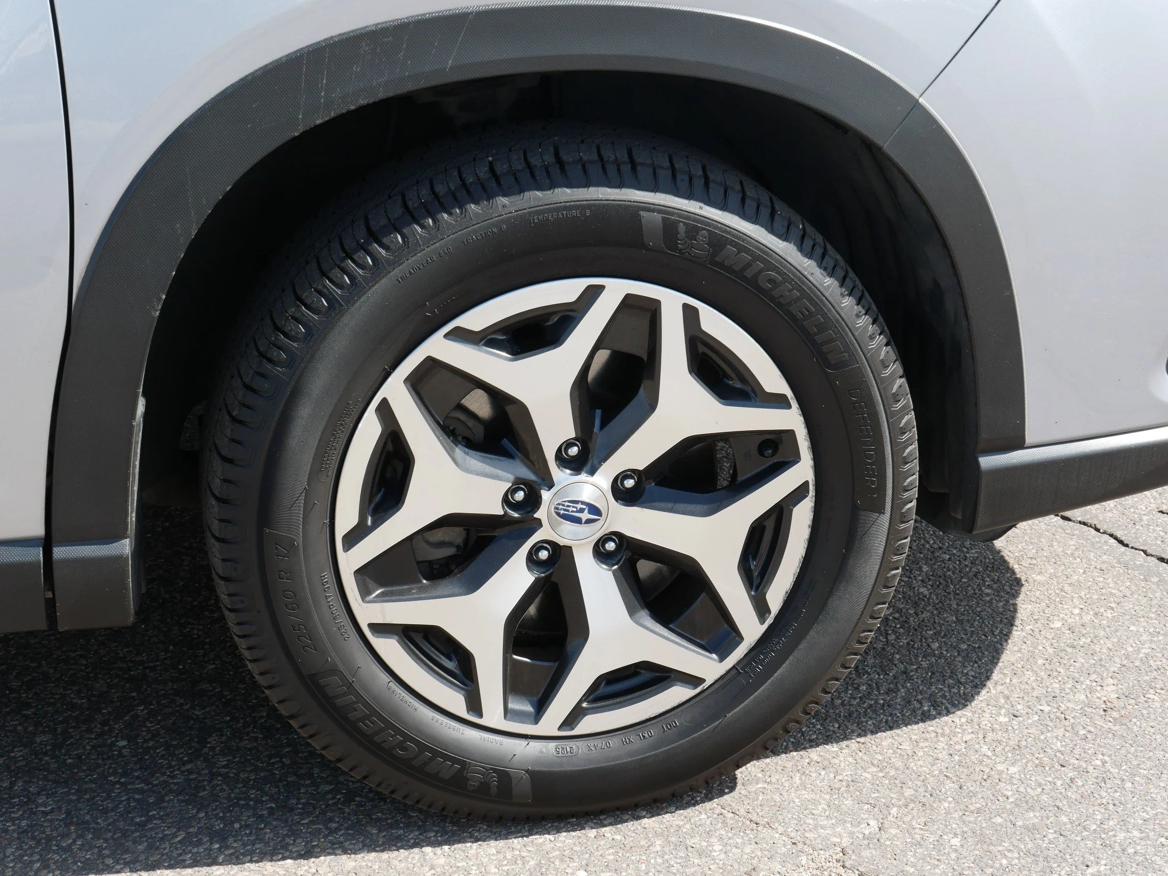 Used 2024 Ice Silver Metallic Subaru Premium image 15