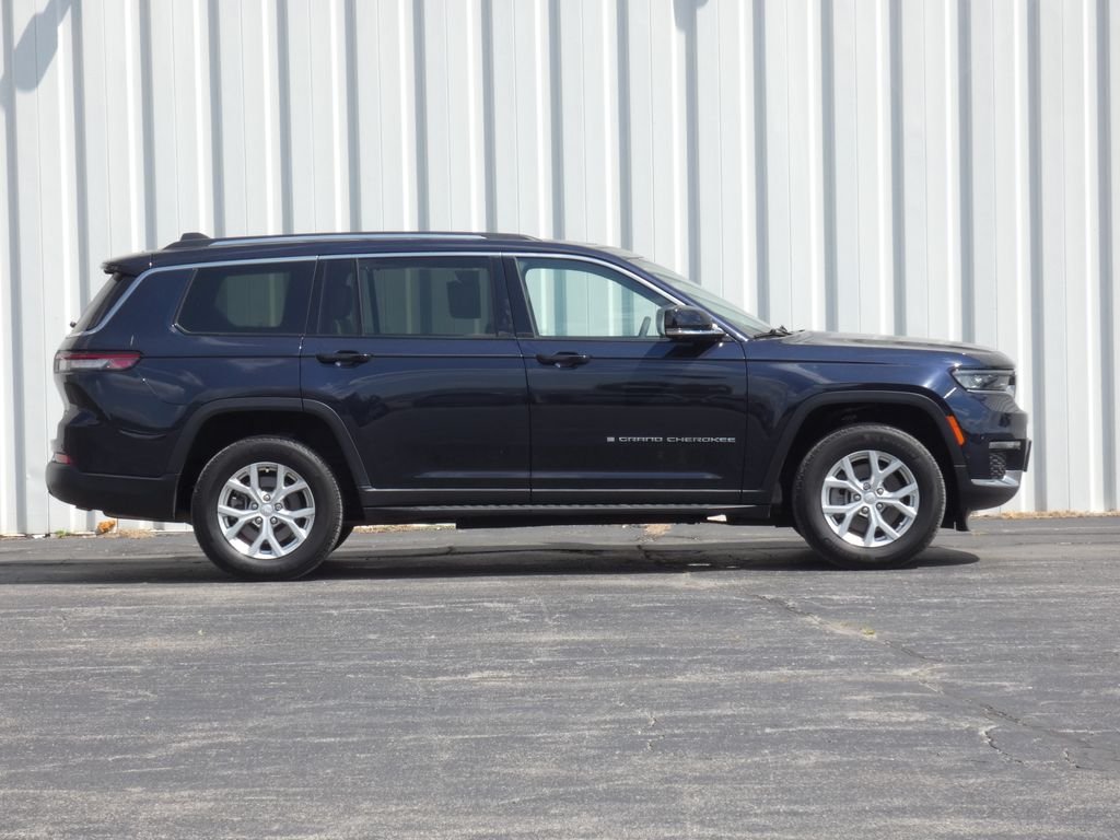 Used 2023 Black Jeep Limited image 2
