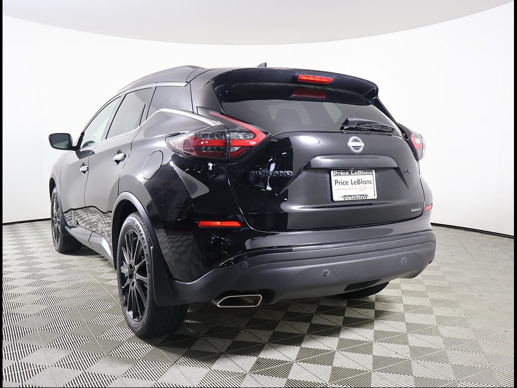 Used 2023 Super Black Nissan SV image 4