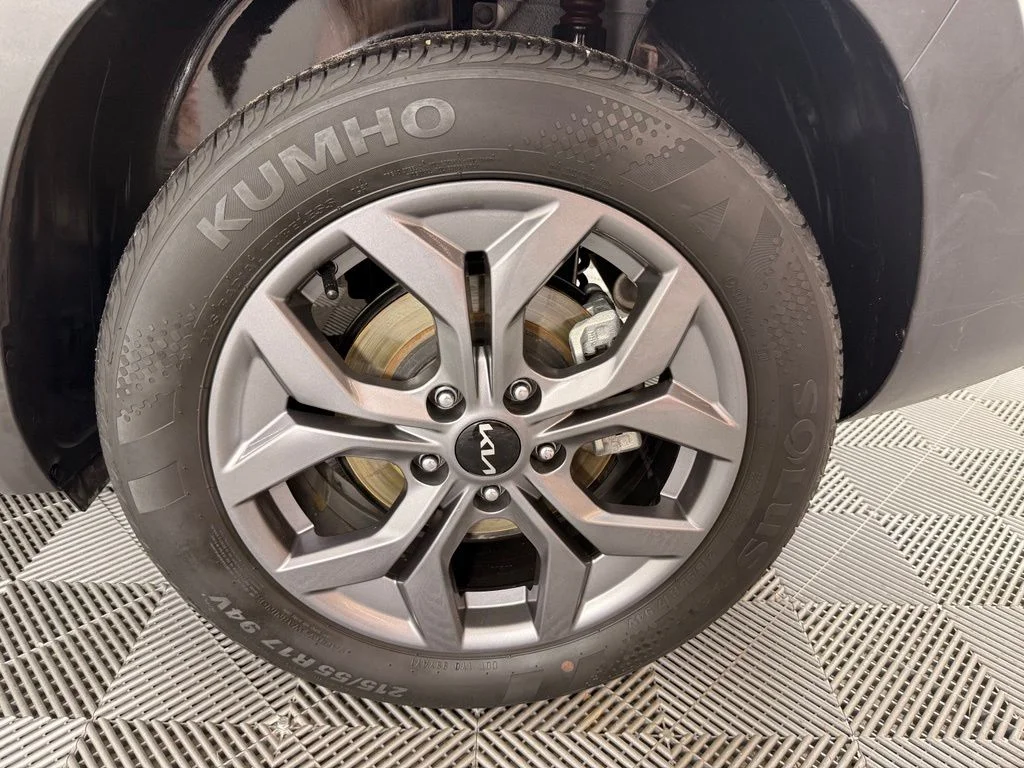 Certified Used 2024 White Kia S image 14