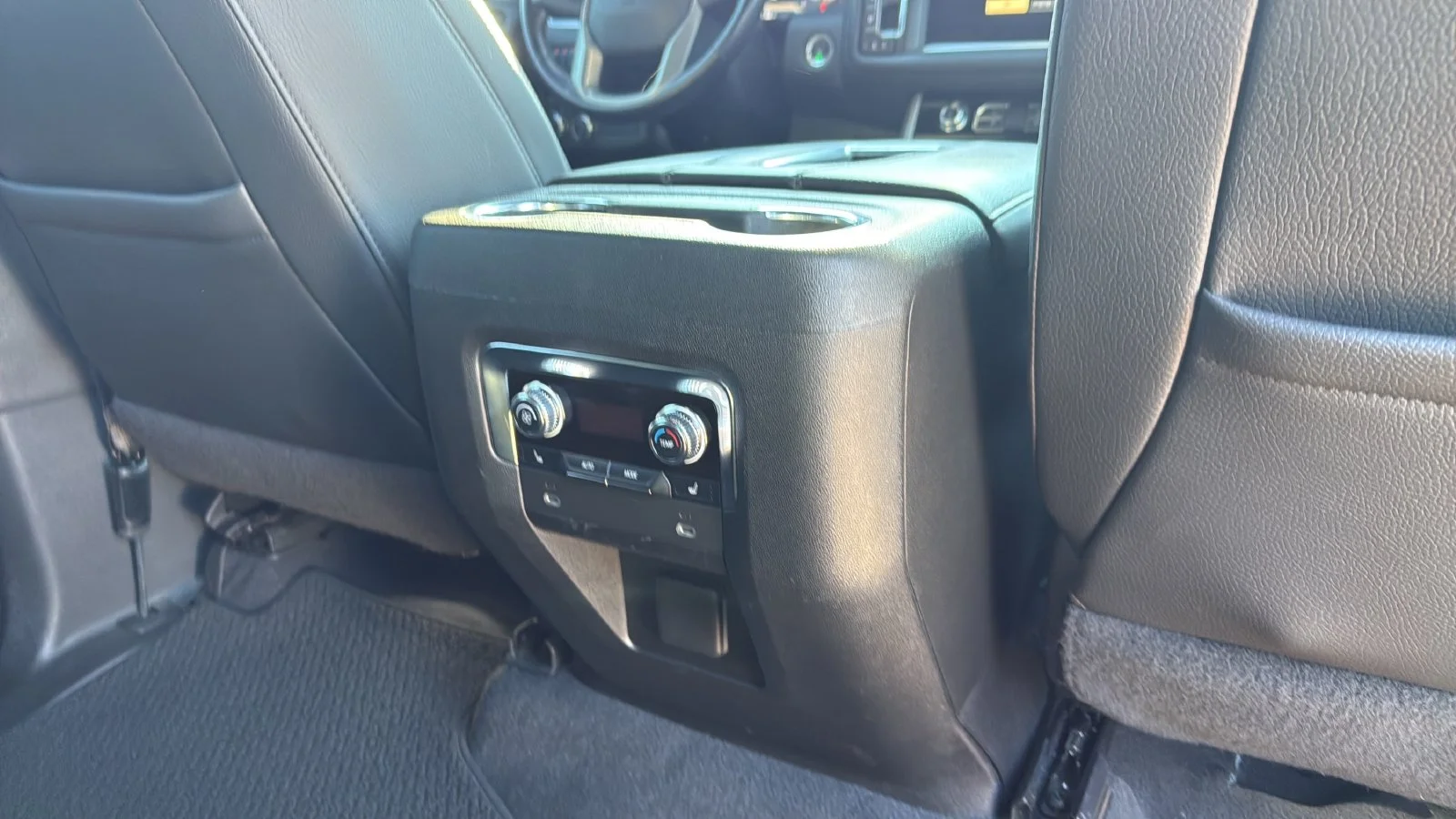 Used 2022 Black GMC Denali image 27
