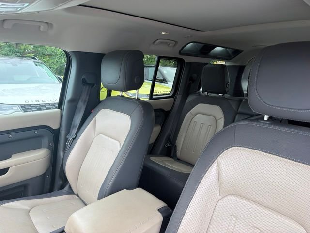 Used 2022 Gray Land Rover X-Dynamic HSE image 10