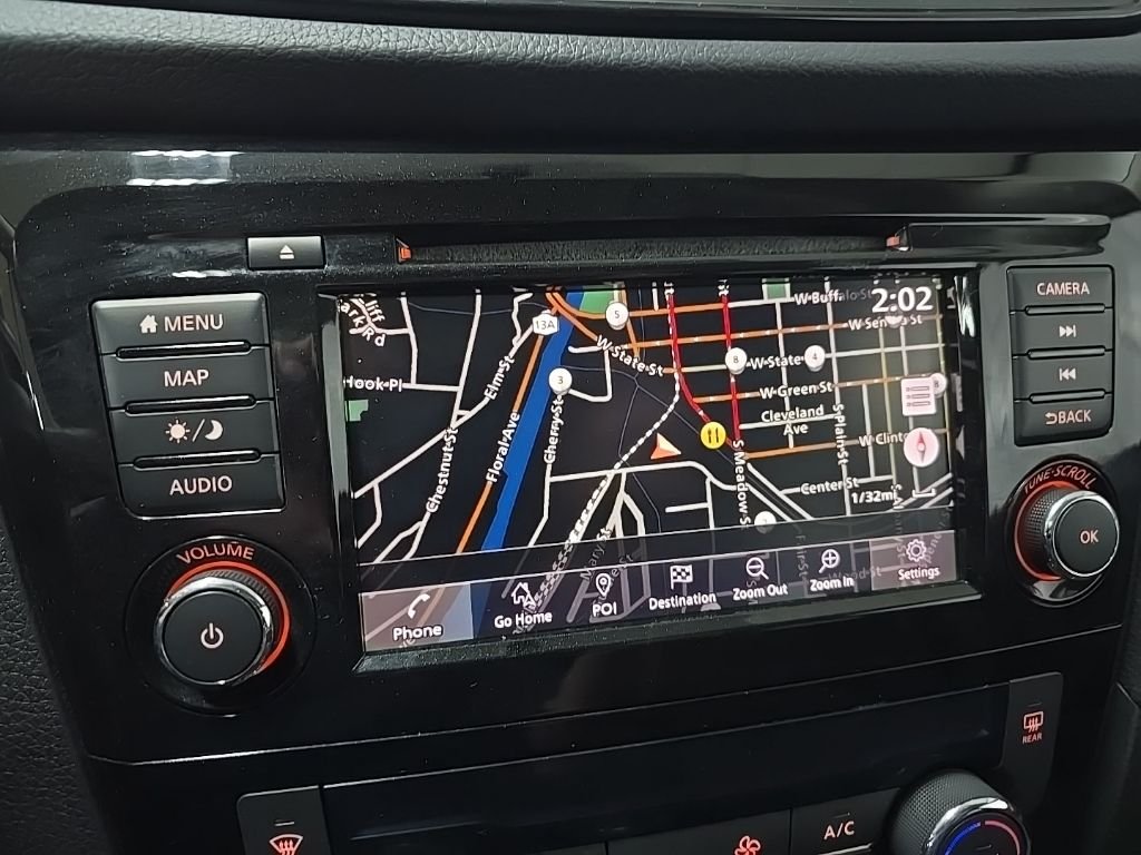 Used 2018 Gray Nissan SV image 26
