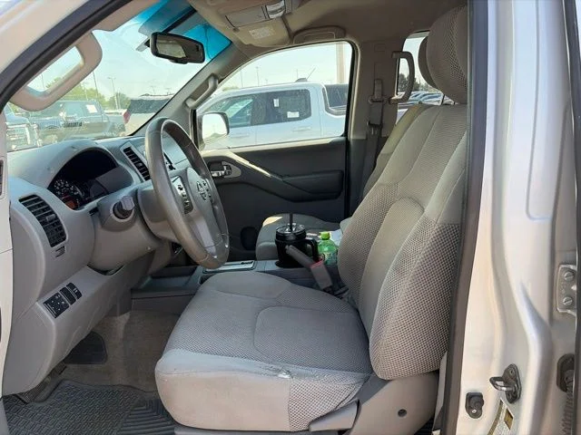 Used 2012 Silver Nissan SV image 25