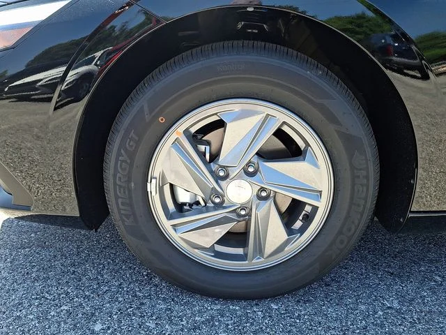 New 2026 Black Hyundai SE image 18