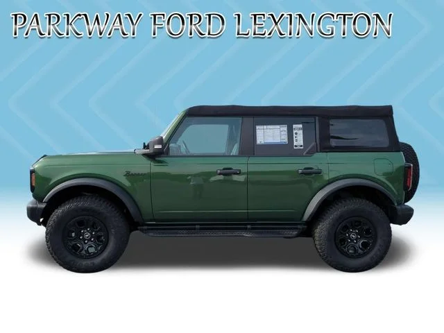 Used 2022 Green Ford Badlands image 2