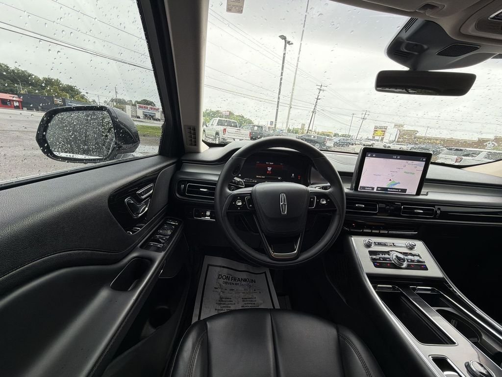 Used 2023 Silver Lincoln Standard image 14