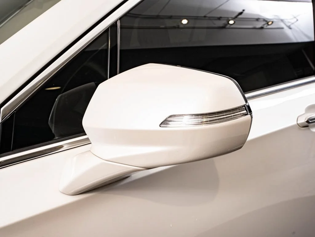 Used 2022 Crystal White Tricoat Cadillac Premium Luxury image 16